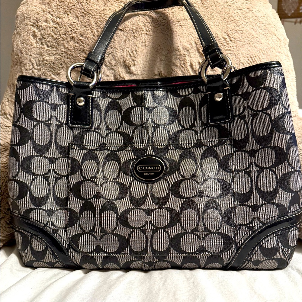 Coach Monogram - Heritage EUC with bonus wallet - Picture 1 of 14